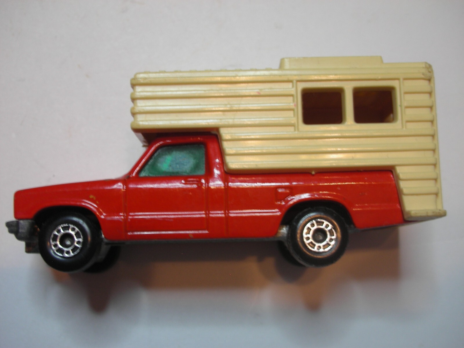 MATCHBOX Superfast 8 赤 ミニカーlesny Vintage Matchbox Superfast 1973 #27 Lamborghini Countach