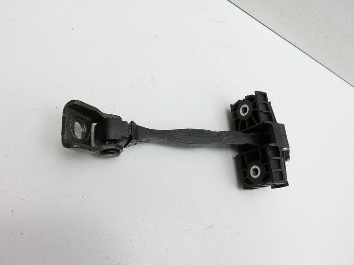Skoda Octavia 17-20 Break Türfangband Türbremse Türanschlag Rechts Hinten Skoda Octavia 17-20 09.11.2017 gebraucht Bild 3