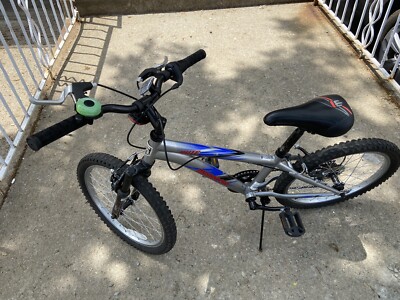 mongoose byte