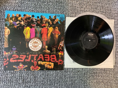 Amazon.co.jp: Sgt Pepper's Lonely Hearts Club Band: ミュージック