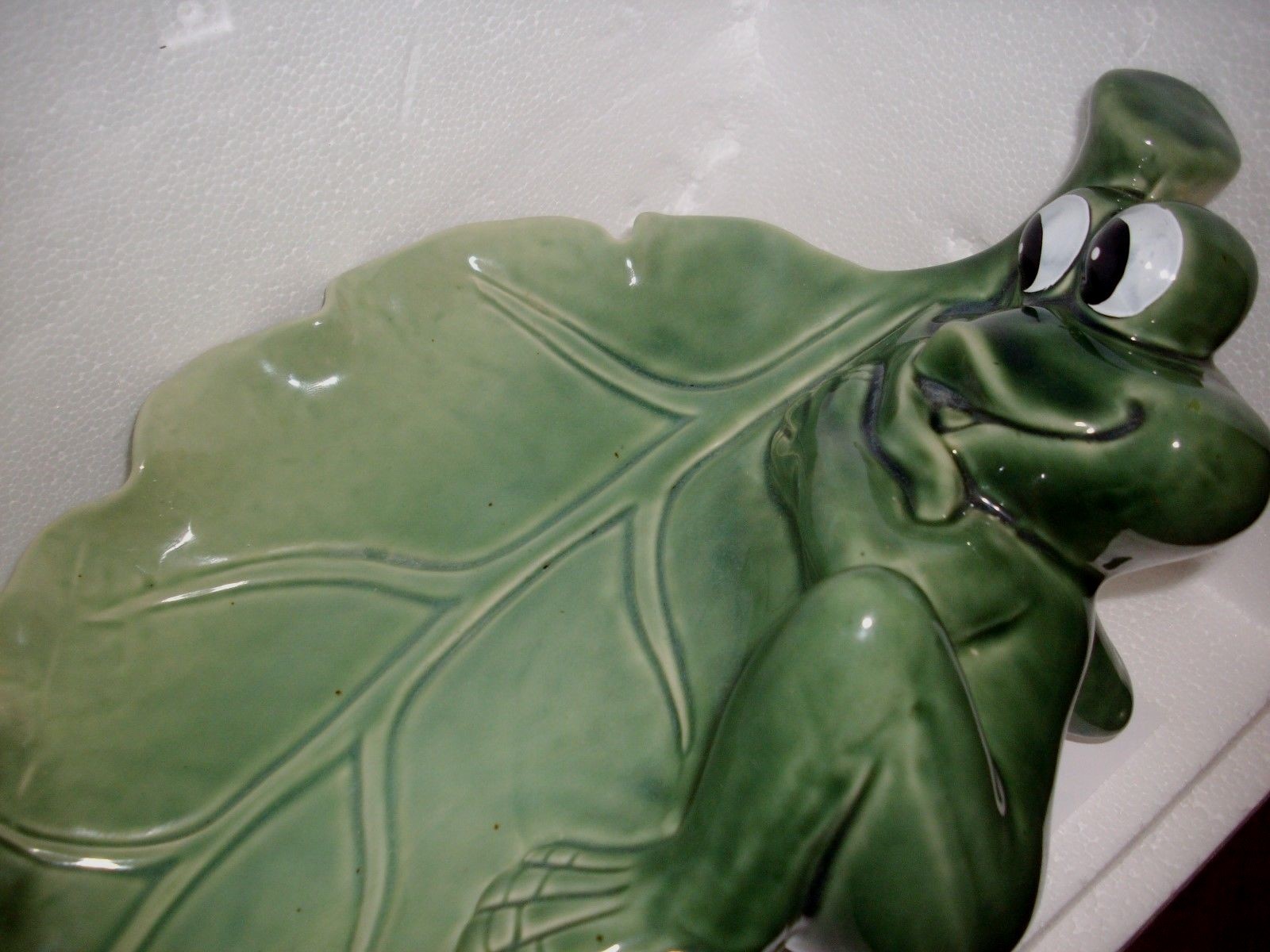 Green Frog/Lily Pad oversized  dish/candy dish (Vintage) *Excellent Condition