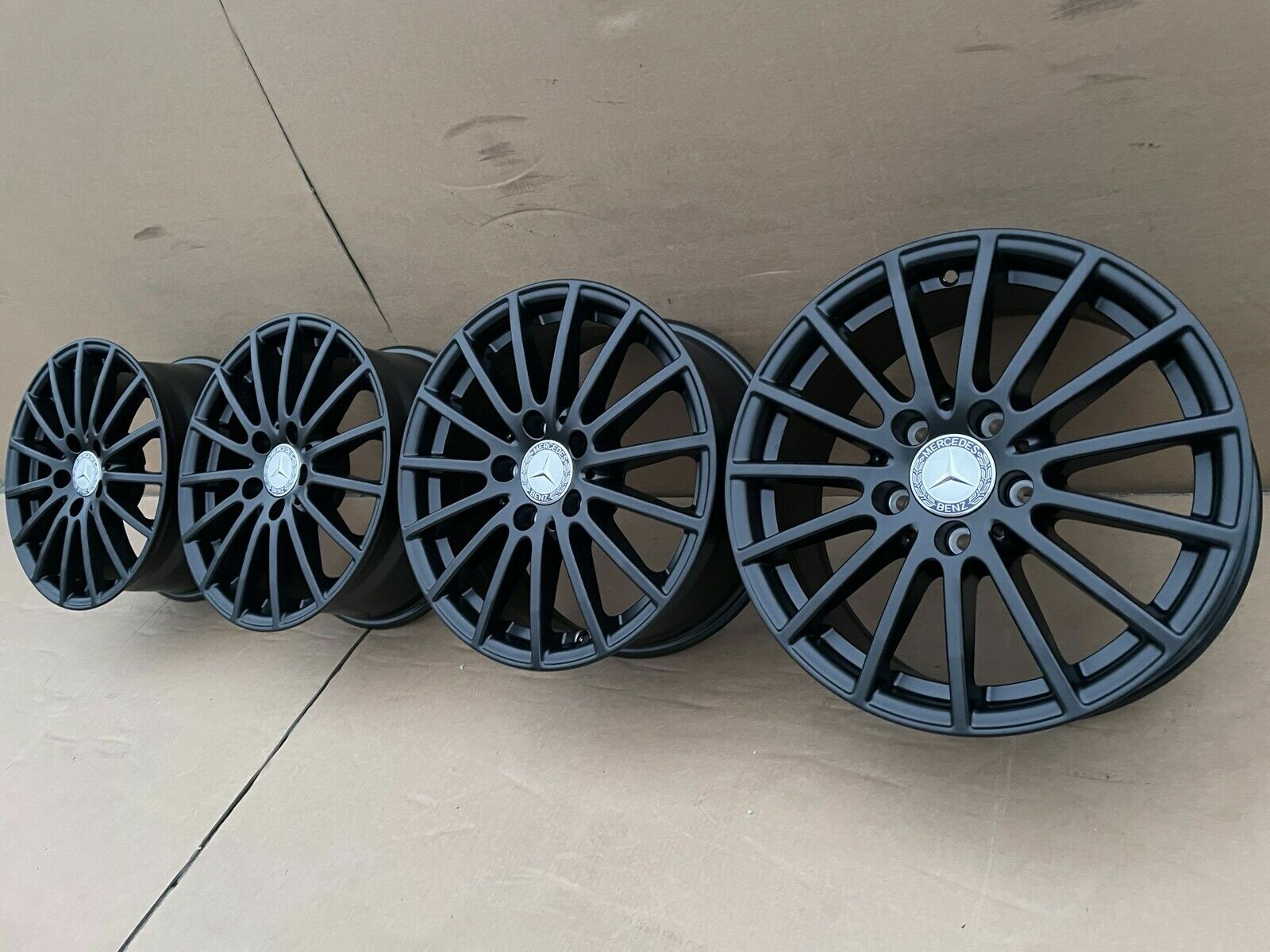 4 Stück Original Mercedes W213 16