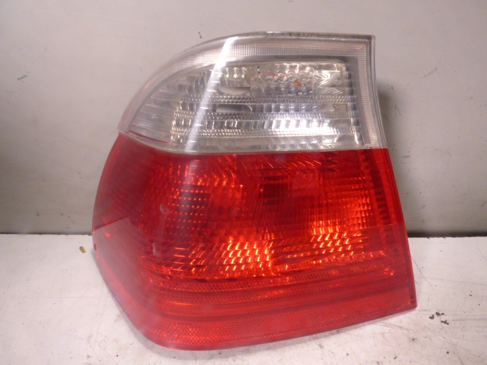 Fanale posteriore sinistro BMW SERIE 3 E46 2004 8383821