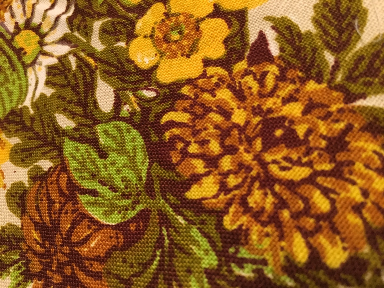 VINTAGE RETRO FABRIC 45