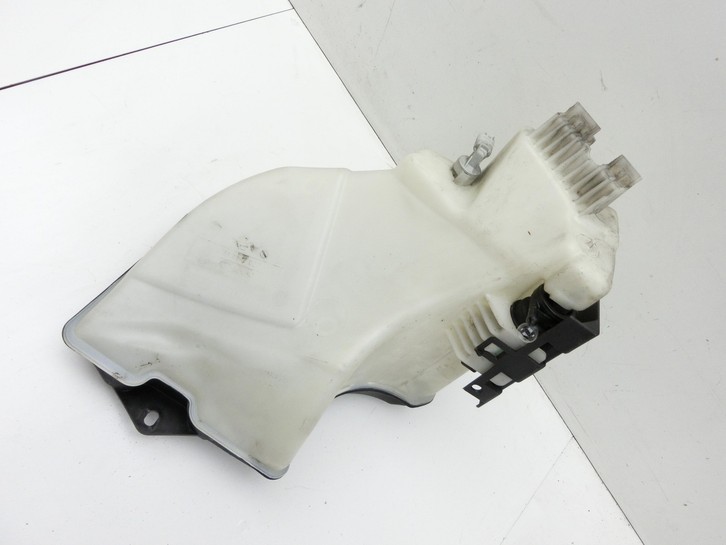 BMW 318Ci E46 00-03 2,0i 105KW Waschwasserbehälter Wasserbehälter BMW 318Ci E46 00-03 25.02.2002 7007970... Bild 6