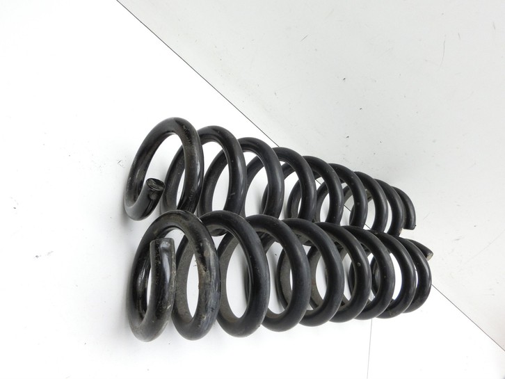 BMW X1 E84 X18D 09-12 2x Fahrwerksfedern Schraubenfedern Federn Satz Paar Hinten BMW X1 E84 X18D 09-12 21.01.2015... Bild 2