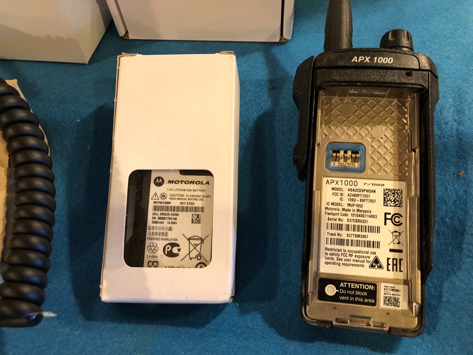 MOTOROLA APX1000 7/800 MHZ WITH COMPLETE ACCESSORIES