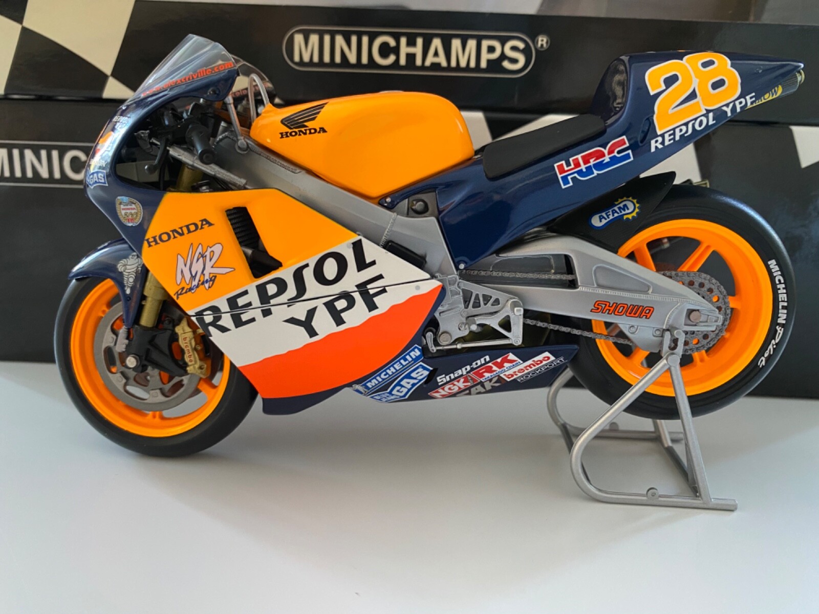 国内正規総代理店アイテム】 限定品 ミニチャンプス 1 12 ホンダ