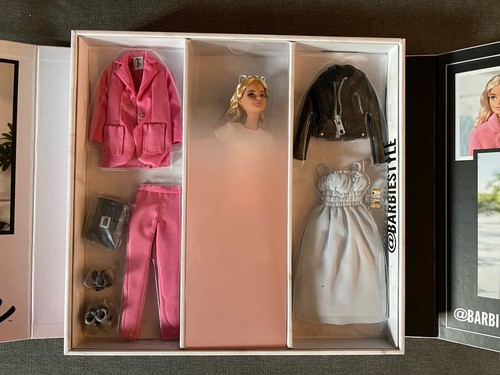 ヴィンテージBarbieショルダー Vintage Bob Mackie Designer Barbie Doll 5405-9992 w/ Gold