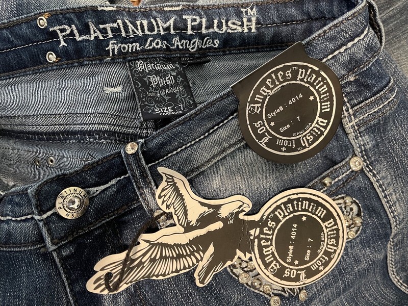 Platinum Plush Bootcut Jeans Skulls Embroidery Bling Sz 7 (29x32) NWT