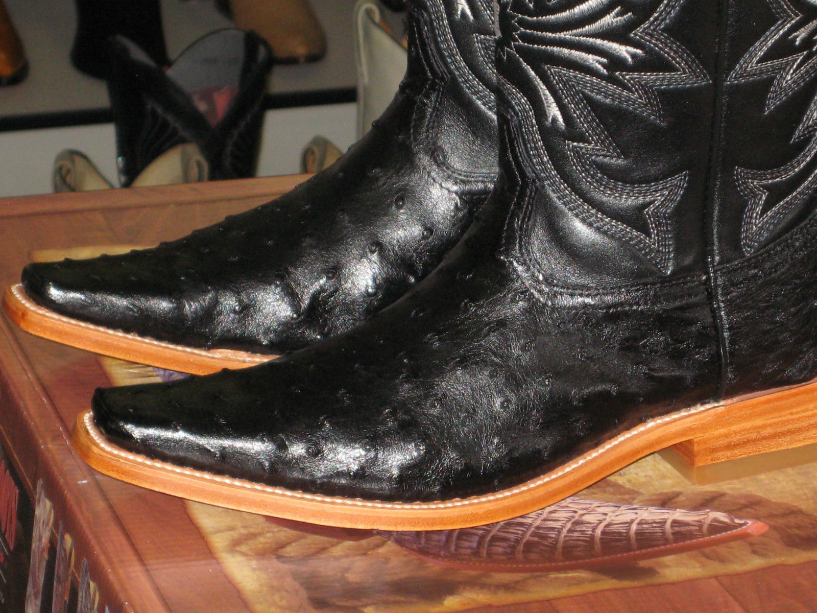 Pre-owned Los Altos Boots Los Altos Black Genuine Full Quill Ostrich Western Versage Square Toe Boot D