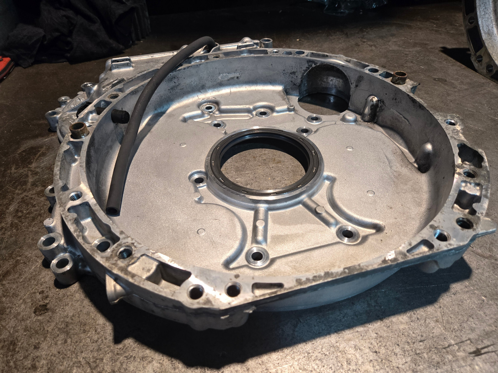 Mercedes-Benz OM651 control housing cover A6510150602 A6510150802 - Picture 3 of 10