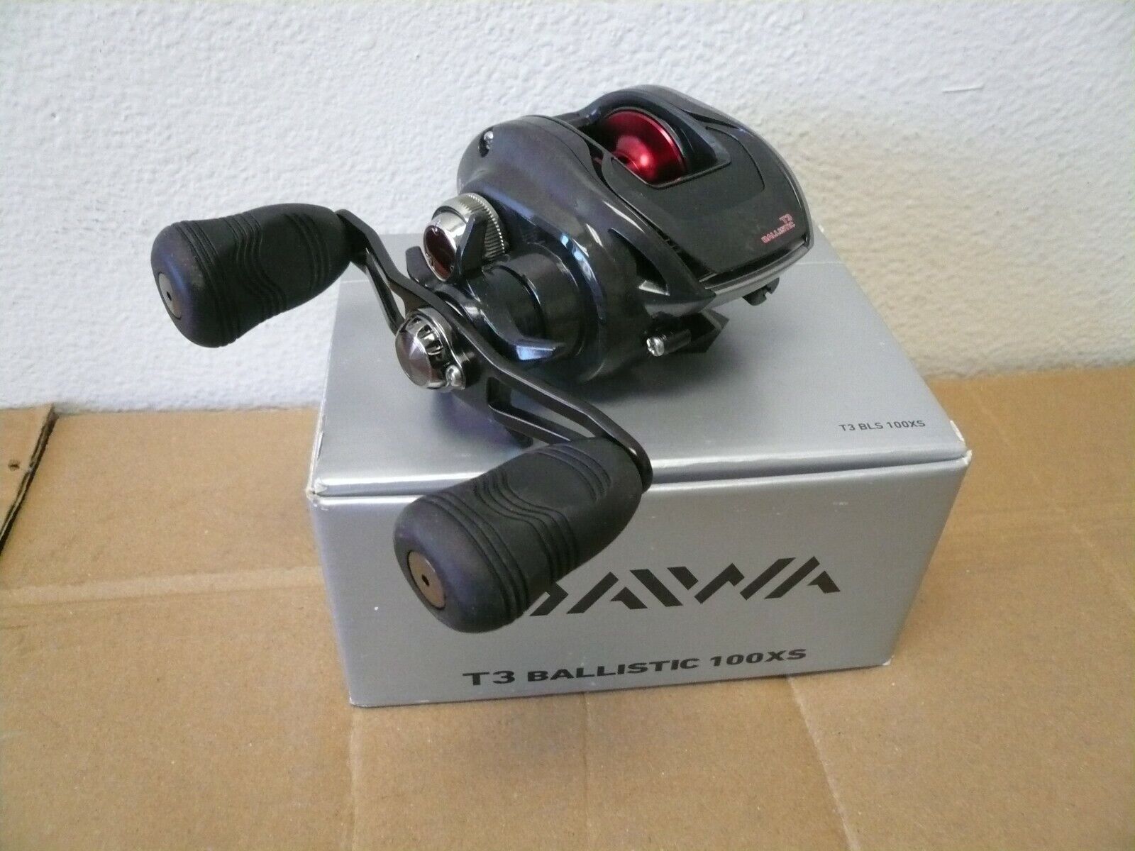 New Daiwa T3 Ballistic 100XS 8.1 Right Hand Fishing Reel | eBay New Daiwa T3 Ballistic 100XS 8.1 Right Hand Fishing Reel | eBay