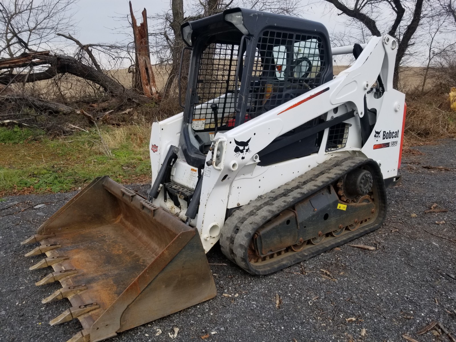 2014 Bobcat T590 Track Machine Skid Loader in excellent condition Original paint
