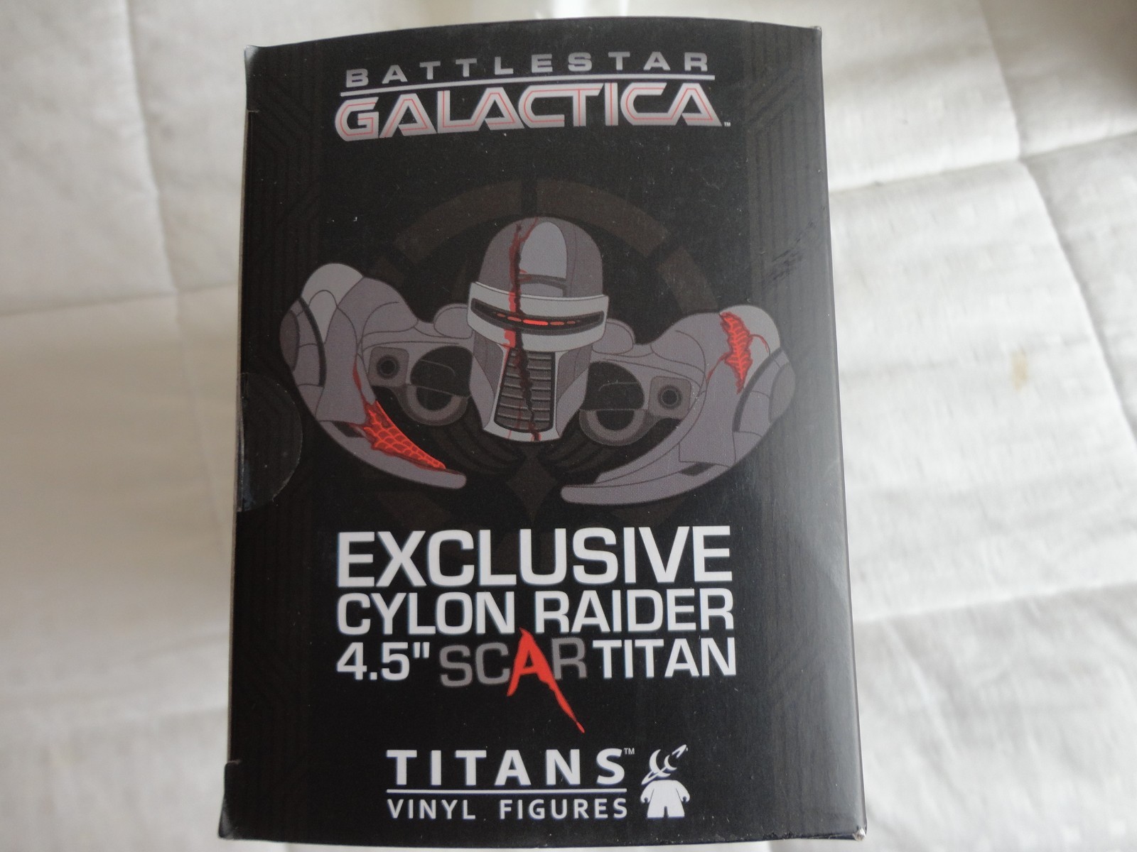 Battlestar Galactica - Cylon Raider vinyl figure 2016