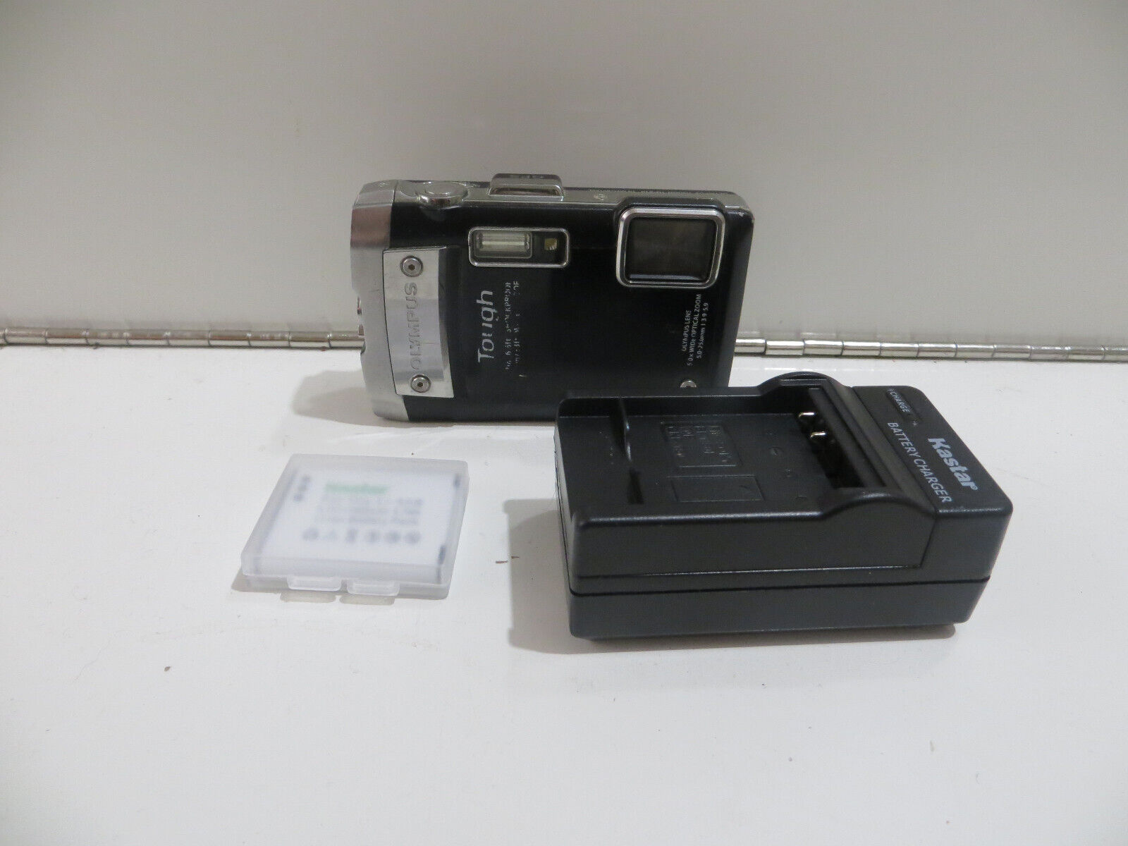 Olympus Tough TG-810 14.0MP Digital Camera - Silver Olympus Tough TG-810 14.0MP Digital Camera - Silver