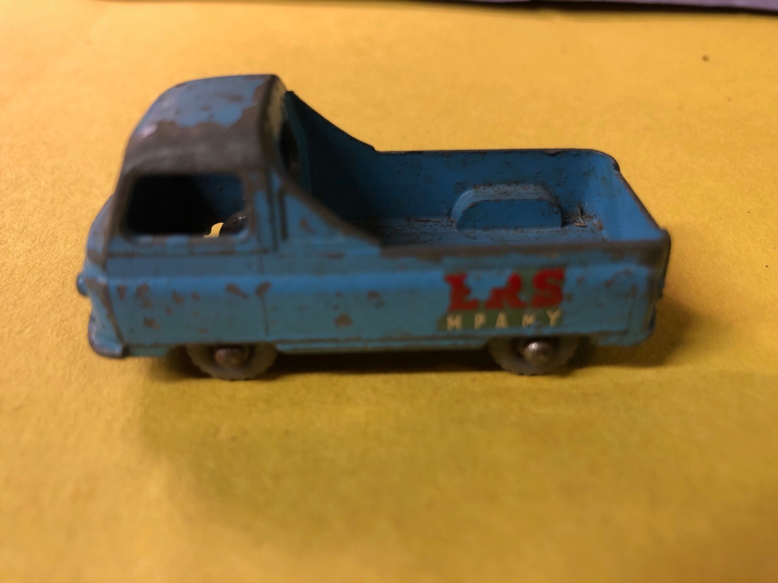 MATCHBOX No.60 MORRIS J2 PICK-UP ※silver Matchbox Regular Wheels no 60 Morris J2 Pickup. silver