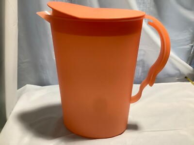 Tupperware Impressions 2 Quart Refrigerator Pitcher 3333 Orange NICE