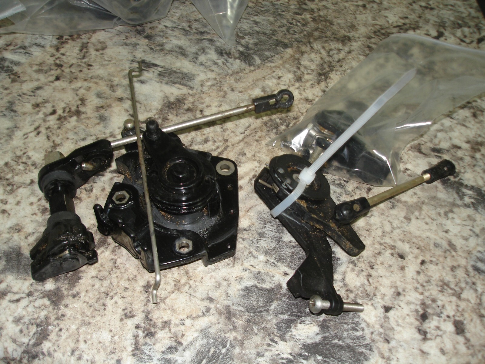 Mercury 1993 15hp shift linkage 0d235884 boat motor part