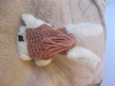 BUNNY, The Boyds Collection, 1994, jointed stuffed animal sitting about 9