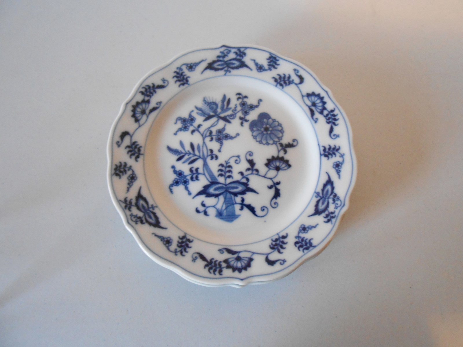 4 Blue Danube Bread & Butter Plates 6 3/4