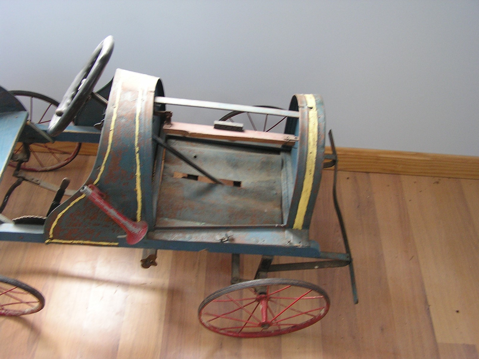RARE ANTIQUE EARLY 1900's  AMERICAN NTL. CO. PEDAL CAR~WOOD & METAL~SPOKE WHEELS
