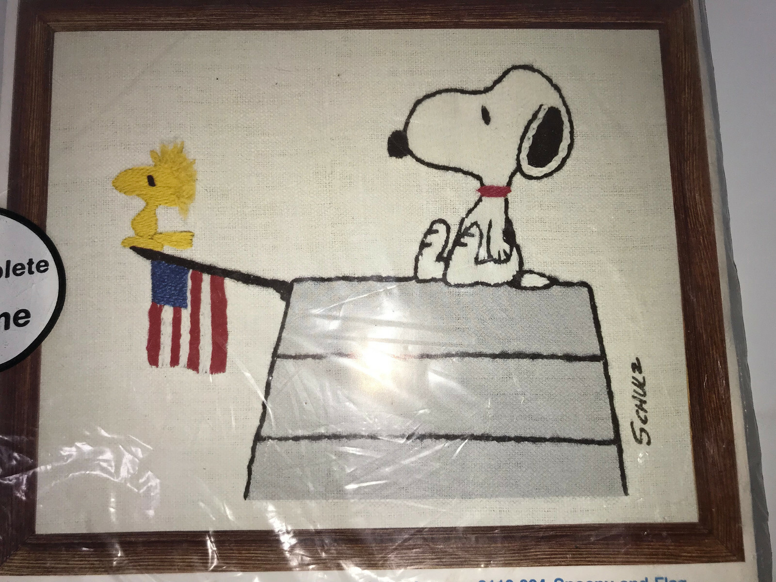 Peanuts Crewel Stitchery Kit Snoopy & Flag 8