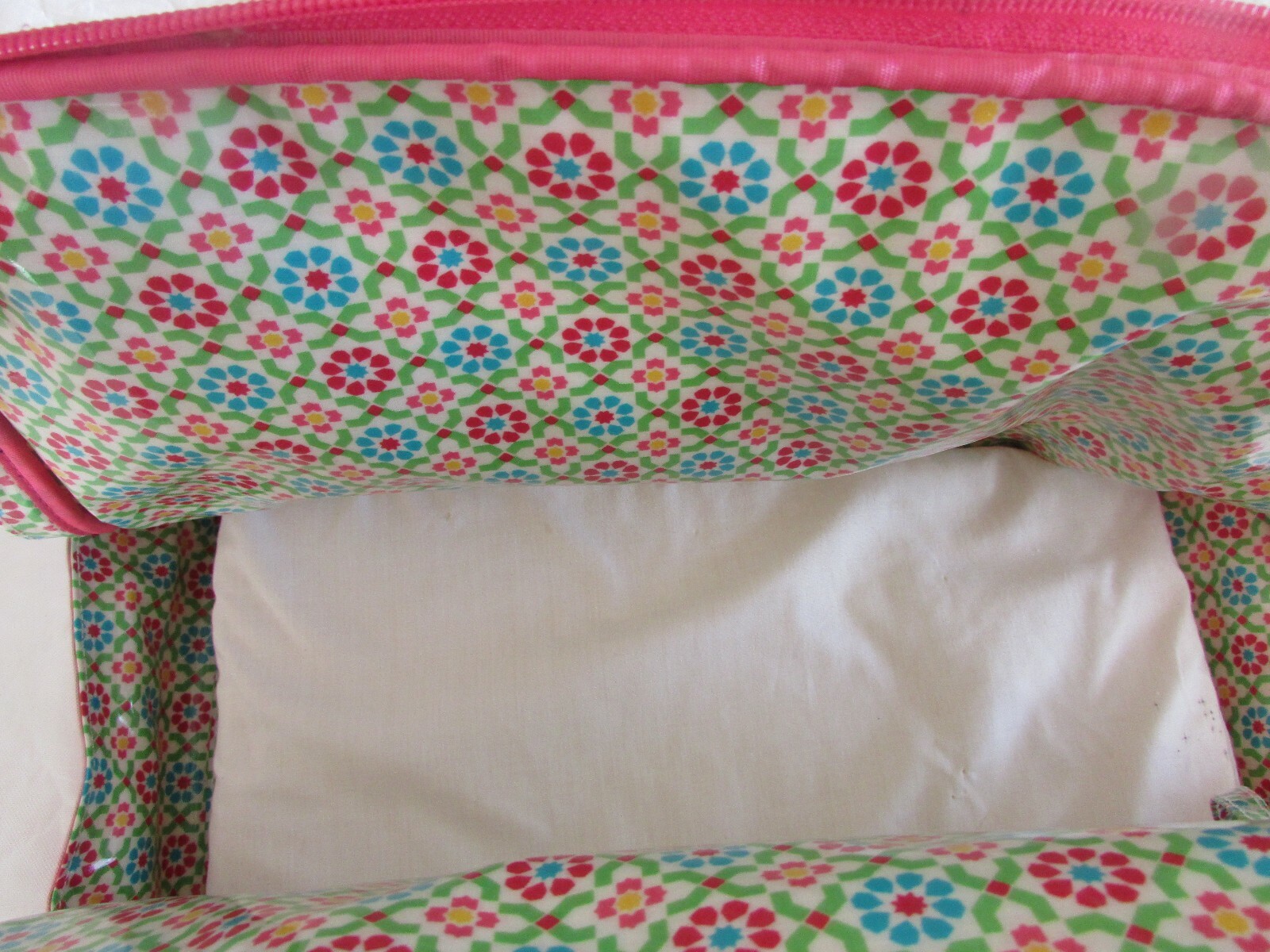 Vera Bradley Pet Carrier Cat Dog Paisley Pink