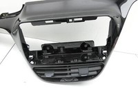 Peugeot 208 I 15-19 Blende für Armaturenbrett Einbaurahmen Luftdusche Peugeot 208 I 15-19 27.09.2017 gebraucht Vorschau 4
