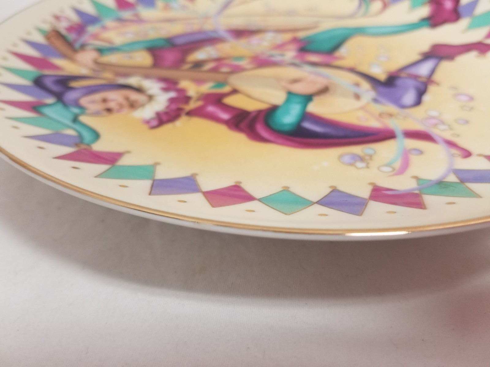 Willitts Galleries The Merry Jester Christmas 1988 Fine China Collector's Plate