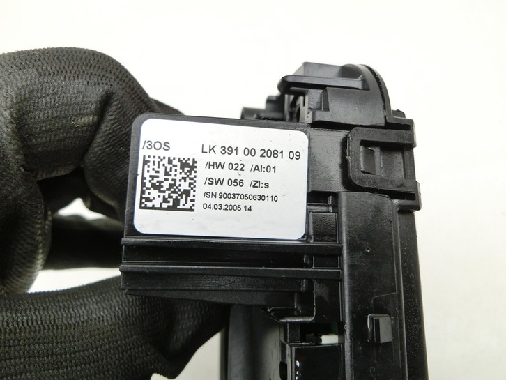 BMW E87 1er 116i 04-07 Schaltzentrum für Lenkrad BMW E87 1er 116i 04-07 15.03.2005 6962662 6962662-03 LK014183-02... Vorschau 3