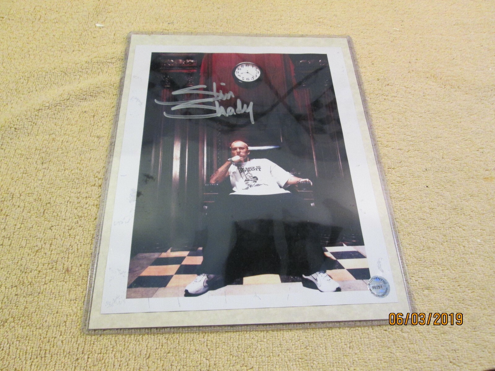 こ*ん様 Eminem　サイン　エミネム　Shady 写真　証明書付き こ*ん様 Eminem サイン エミネム Shady 写真 証明書付き - メルカリ