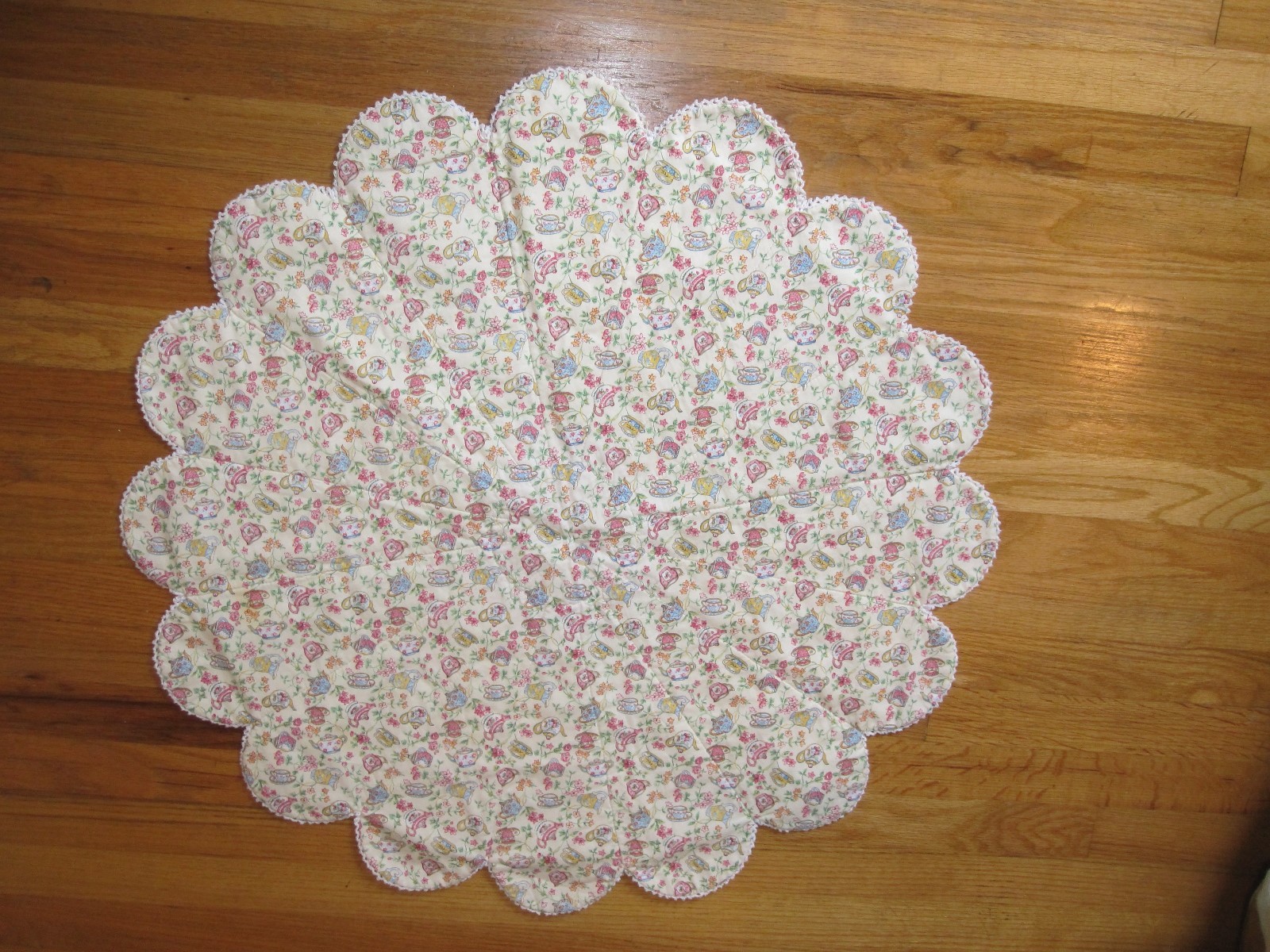 HANDMADE QUILTED TABLE TOPPER FOR TEA SERVICE (?)