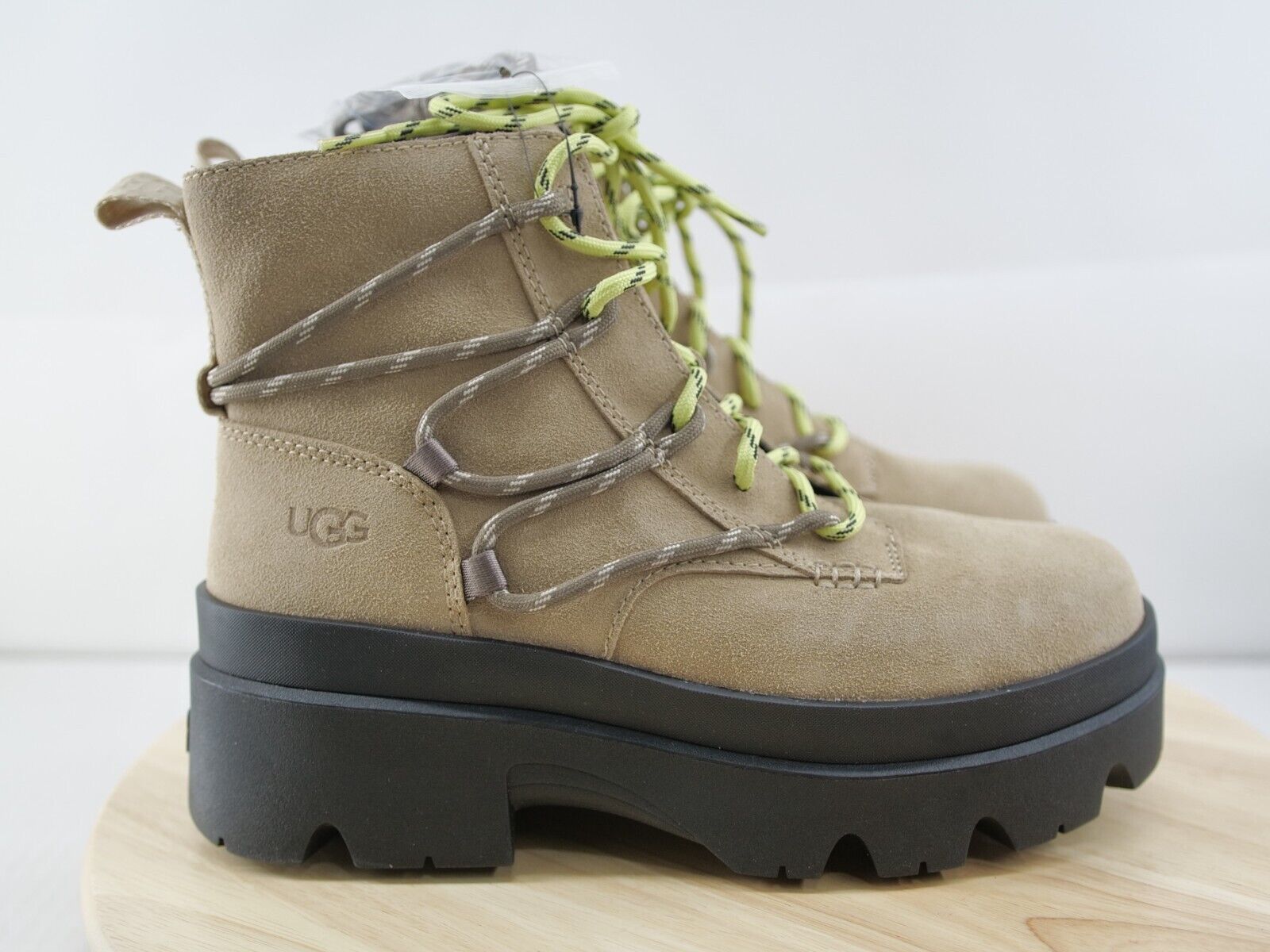 UGG BRISBANE LACE UP MUSTARD SEED SUEDE WOMEN'S BOOTS US UGG BRISBANE LACE UP MUSTARD SEED SUEDE WOMEN'S BOOTS US