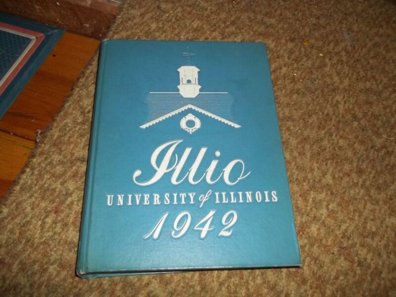 The Illio 1942 University of Illinois Yearbook
