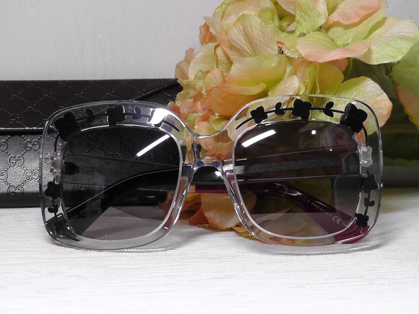 Pre-owned Gucci Gg3863s Oversized Square Black/crystal Frame 900 Eu Sunglasses 54 22 145 In Gray