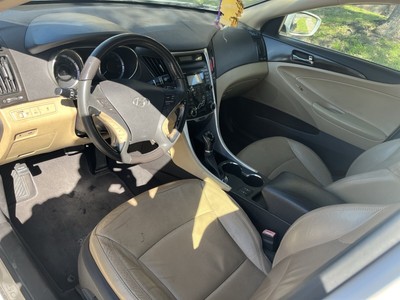 image 4 of interior