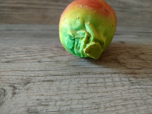 Vintage old  ITALIAN Alabaster CARVED Stone FRUIT CACTUS Prickly Pear Agostani