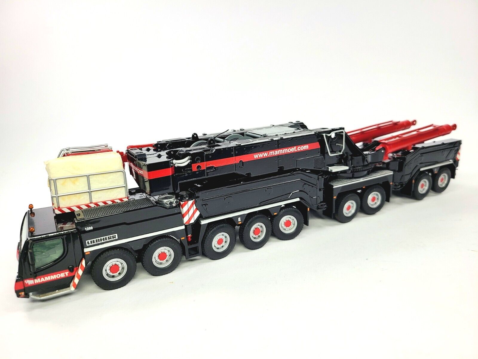 Liebherr LTM 11200-9.1 Mobile Crane - Mammoet - NZG 1:50 Liebherr LTM 11200-9.1 Mobile Crane - Mammoet - NZG 1:50