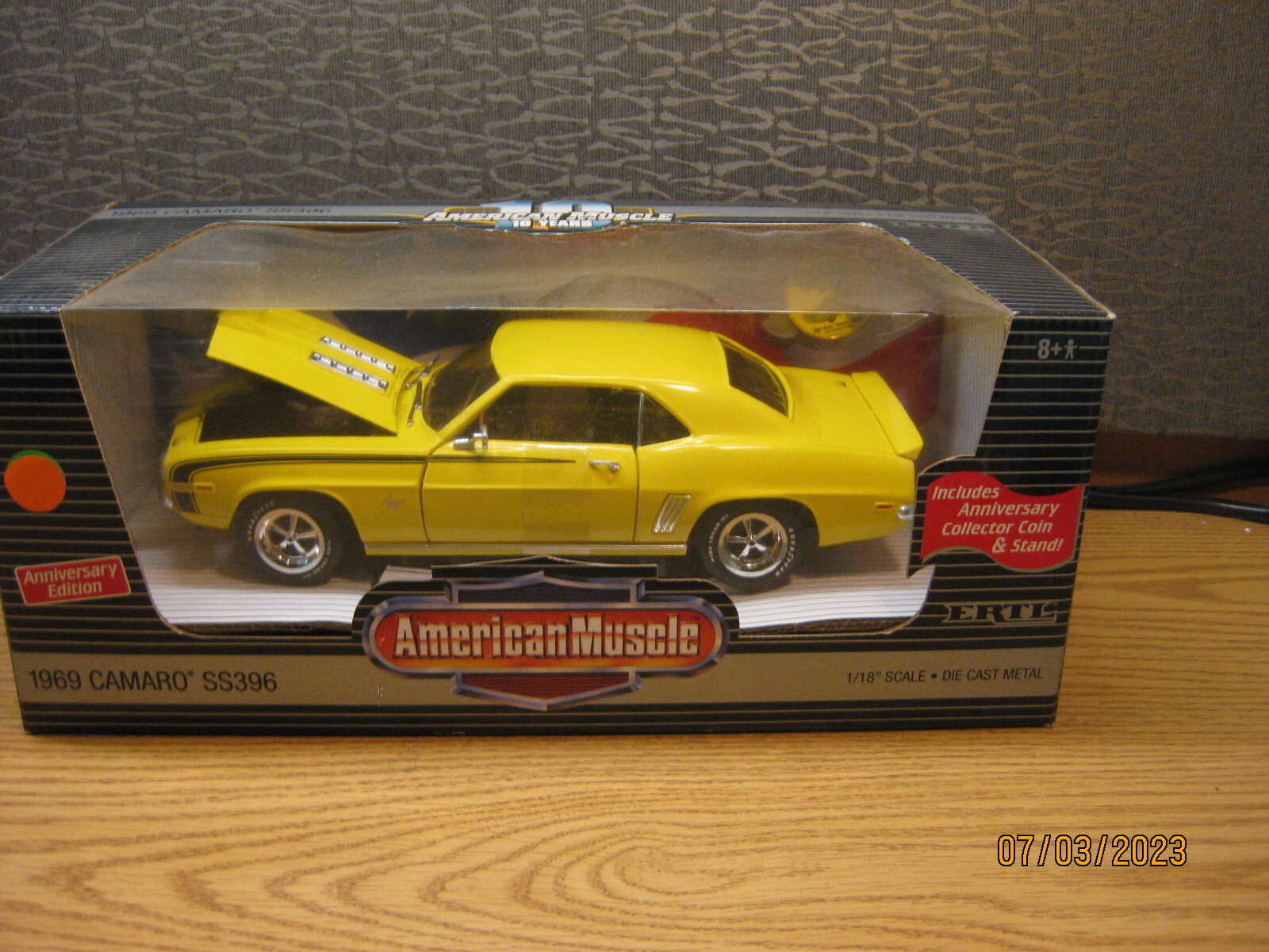 Ertl製 1/18 Camaro 1969 SS 396 シボレー カマロ Ertl製 1/18 Camaro 1969 SS 396 シボレー カマロ - メルカリ