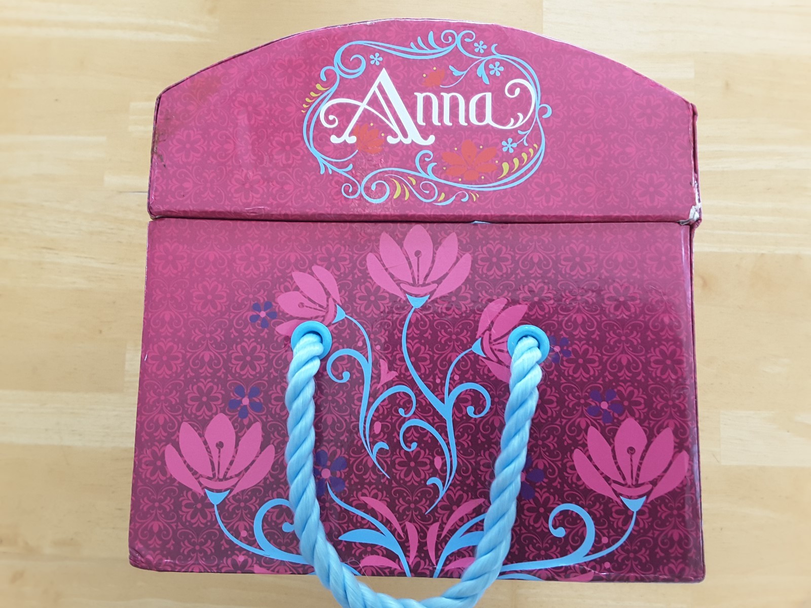 Disney Frozen Anna Radiant Heart Dress-Up Dome Storage Chest Trunk