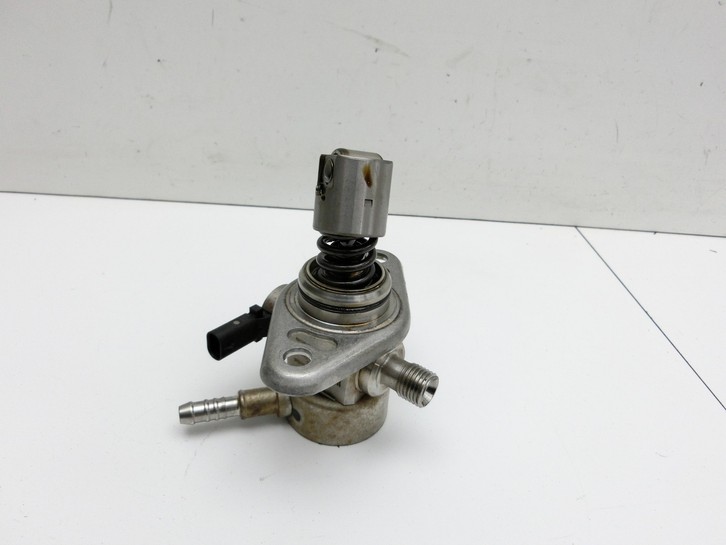 VW Touran II 5T 15-24 TSI 1,2 81KW Einspritzpumpe Hochdruckpumpe Benzinpumpe VW Touran II 5T 15-24 12.05.2016... Vorschau 3