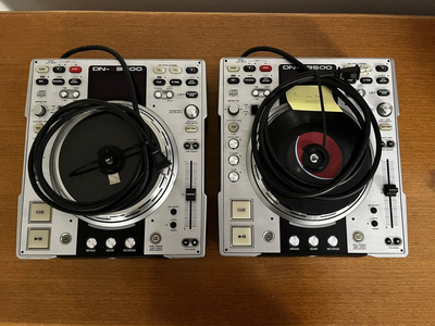 Set of 2 Denon DN-S3500 Professional DJ Turntables Scratch CD/MP3 