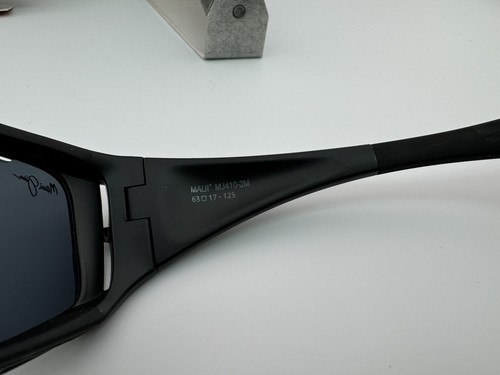 Pre-owned Maui Jim Waterman Mj 410-2m Matte Black W/ Neutral Grey Polarized Sunglasses