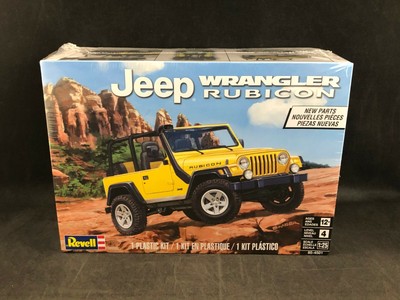 Revell Jeep Wrangler Rubicon 1:25 Scale Plastic Model Kit 85-4501 Factory Sealed