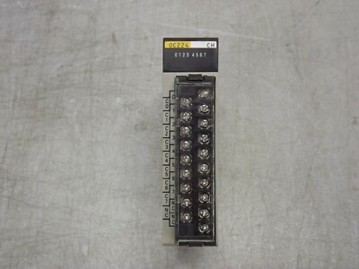 OMRON SYSMAC C200H-OC224 Output Module 8 Point Relay 16 amp New no box
