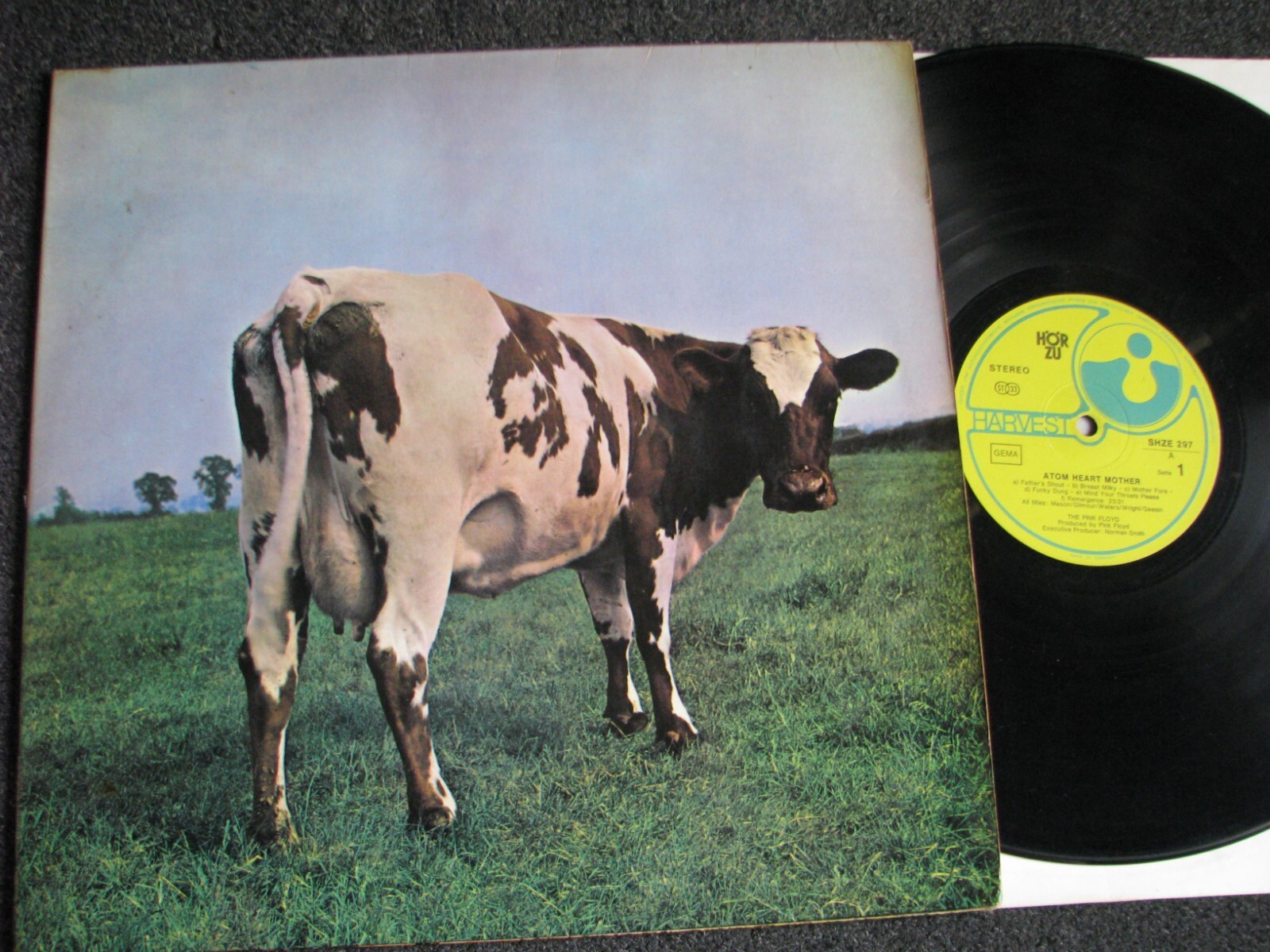 Pink Floyd-Atom Heart Mother LP-1970 Germany-Harvest-SHZE