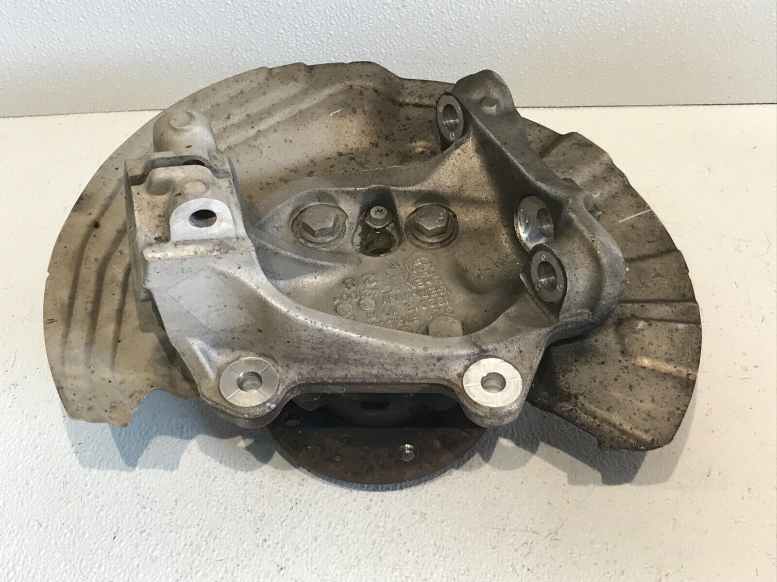 06-13 BMW E88 E90 328I 335I FRONT LEFT LH DRIVER SPINDLE 06-13 BMW E88 E90 328I 335I FRONT LEFT LH DRIVER SPINDLE