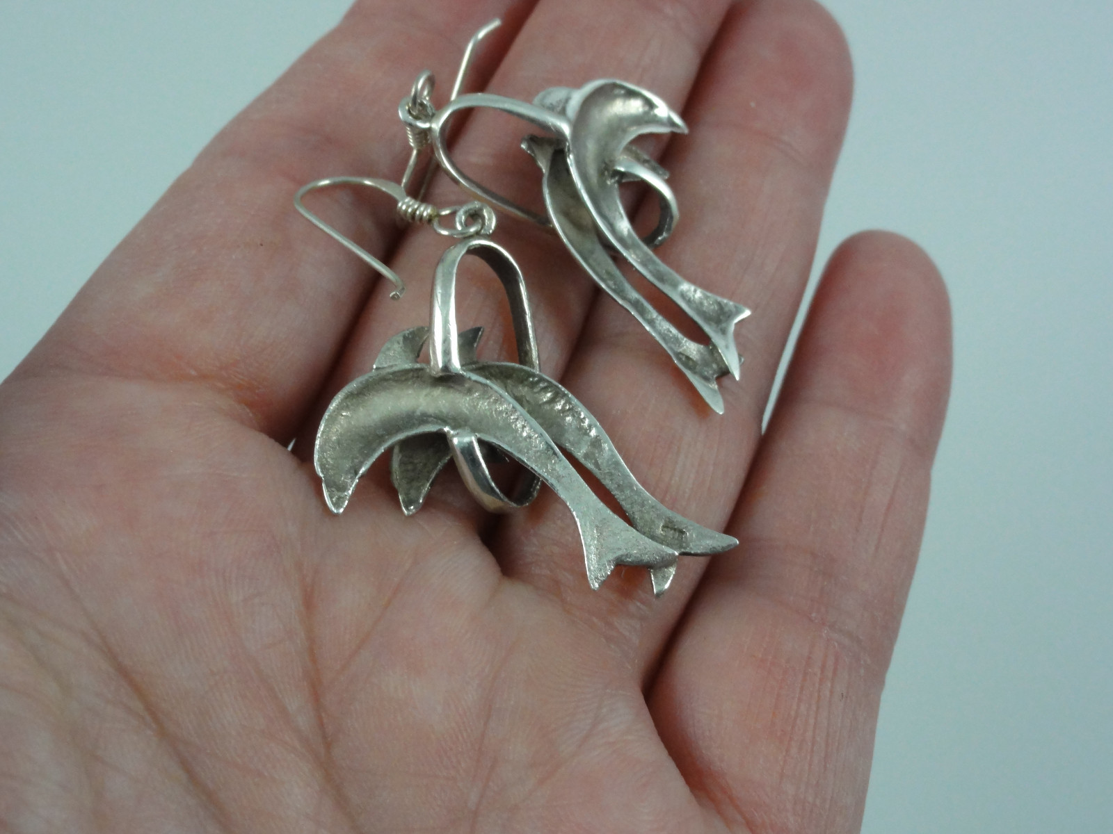 Estate Sterling Silver Dolphin Jumping Through Hoop Pendant Earring Set Necklace