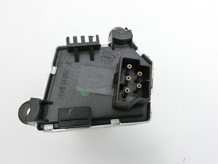 BMW 3er E46 99-01 Widerstand Gebläse Lüfter BMW 3er E46 99-01 10.07.2000 6923204 64116923204 64.11-6920365... Vorschau 3